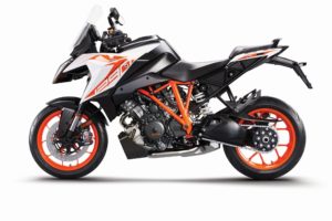 KTM 1290 Super Duke R Motorrad in schwarz-orange mit sportlichem Design und leistungsstarkem Motor.