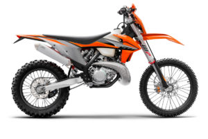 Motorrad der Marke KTM in orange und grau, ideal für Offroad-Abenteuer und erhältlich bei GST-Berlin GmbH.