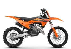 Die KTM Motocross-Maschine in leuchtendem Orange mit hochwertiger Ausstattung und robusten Reifen für Offroad-Abenteuer.