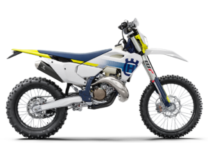 Die Husqvarna Enduro-Motorrad zeigt ein modernes Design mit auffälligen Farben und hochwertigen Komponenten, ideal für Offroad-Abenteuer.